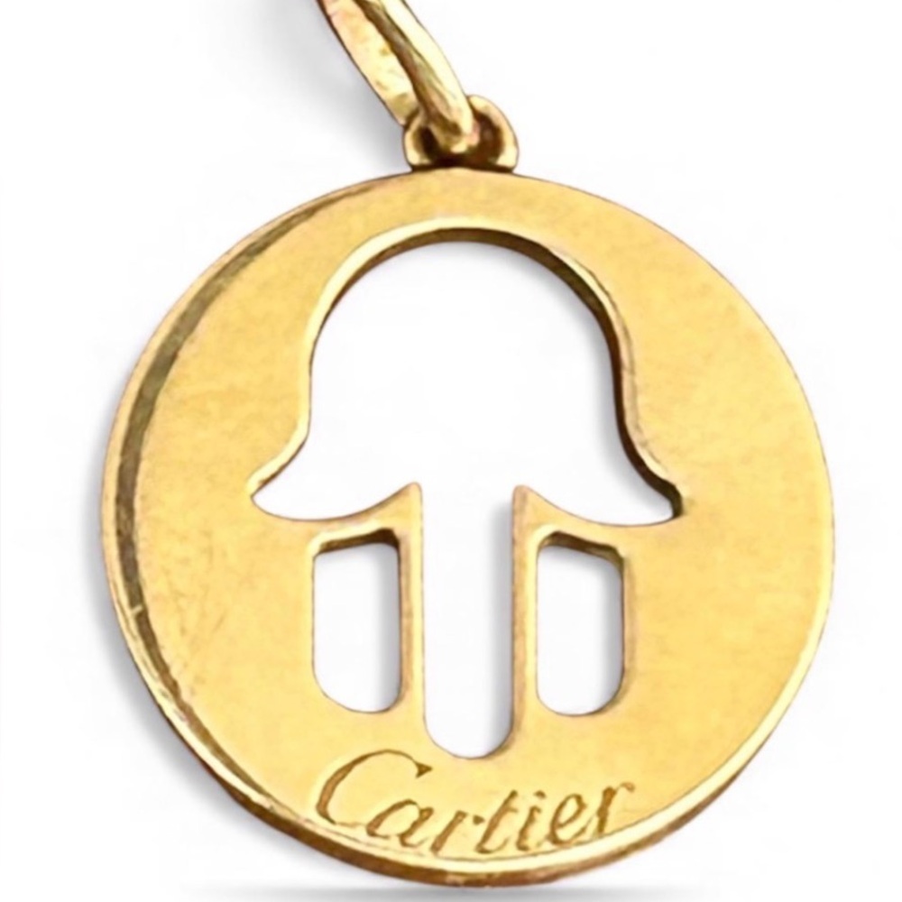 CARTIER Hamsa Fatma’s Hand Symbol Pendant in 18K yellow gold. Sold Out online. - Picture 4 of 9